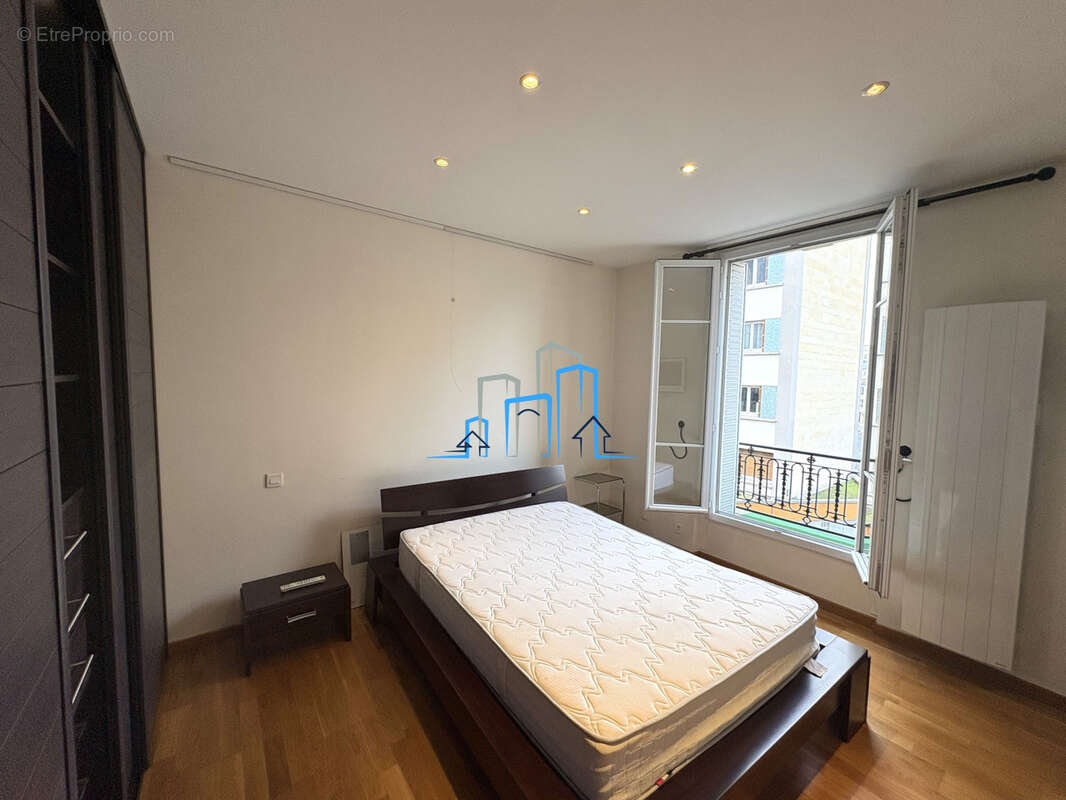Appartement à PARIS-17E