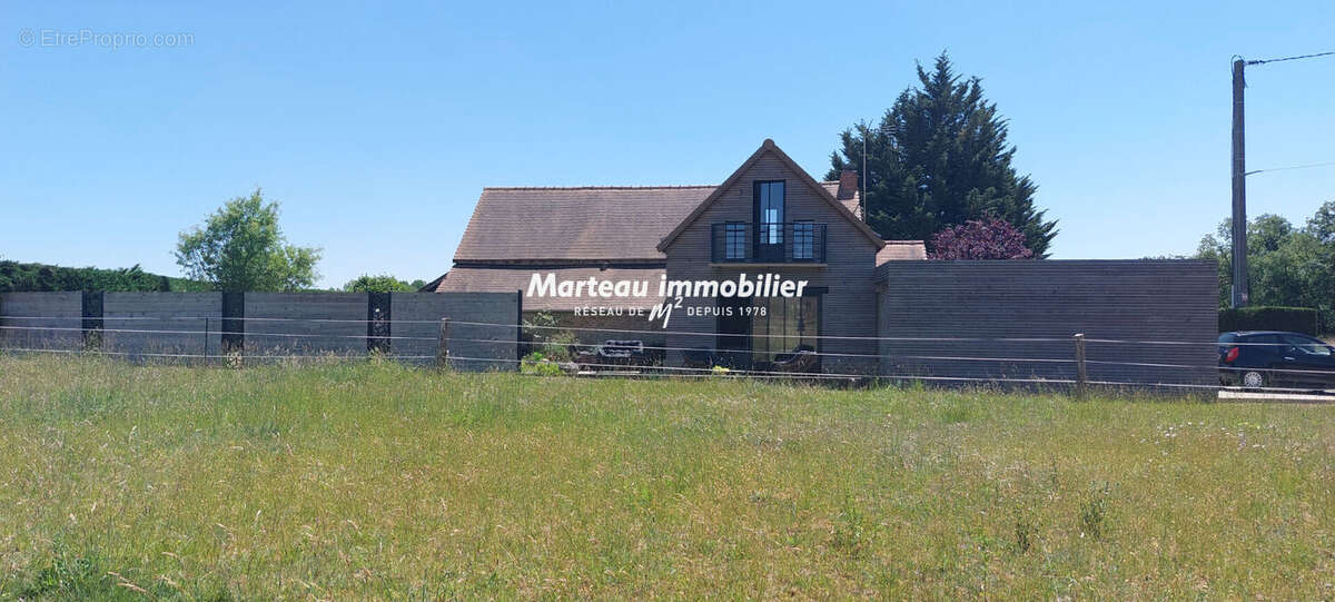 Maison à LAVARE