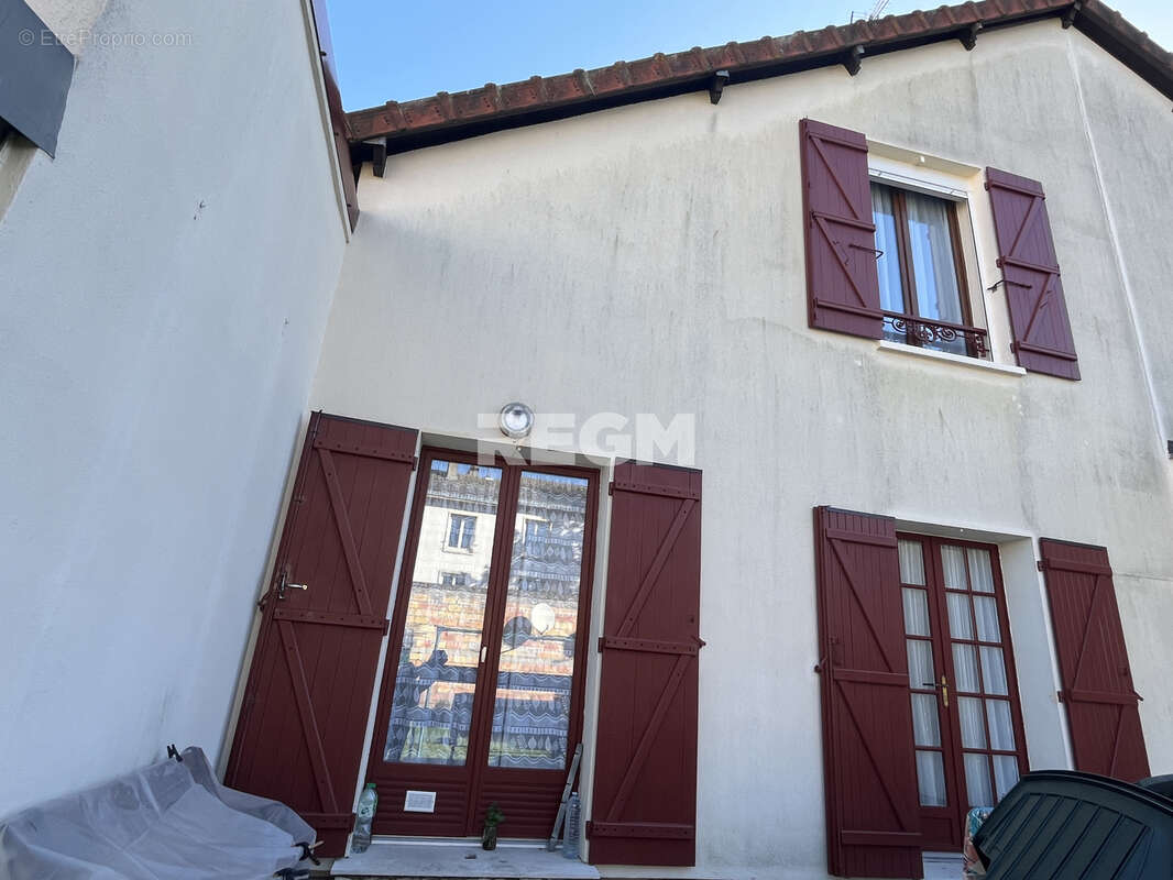 Maison à CORBEIL-ESSONNES