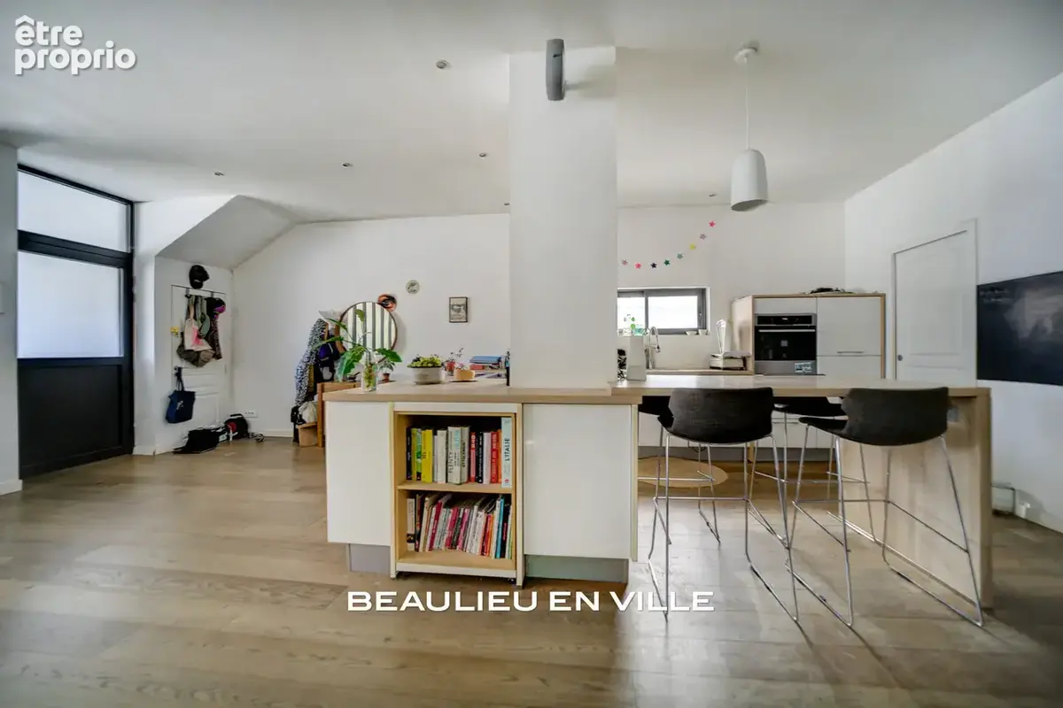 La ciotat - centre-ville - loft 137 m2 - garage - 430 000  € - photo 3