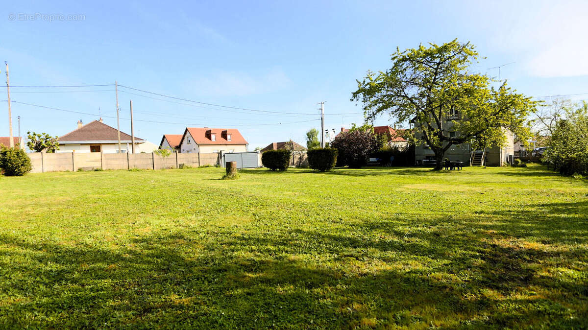 Maison à COMMENTRY