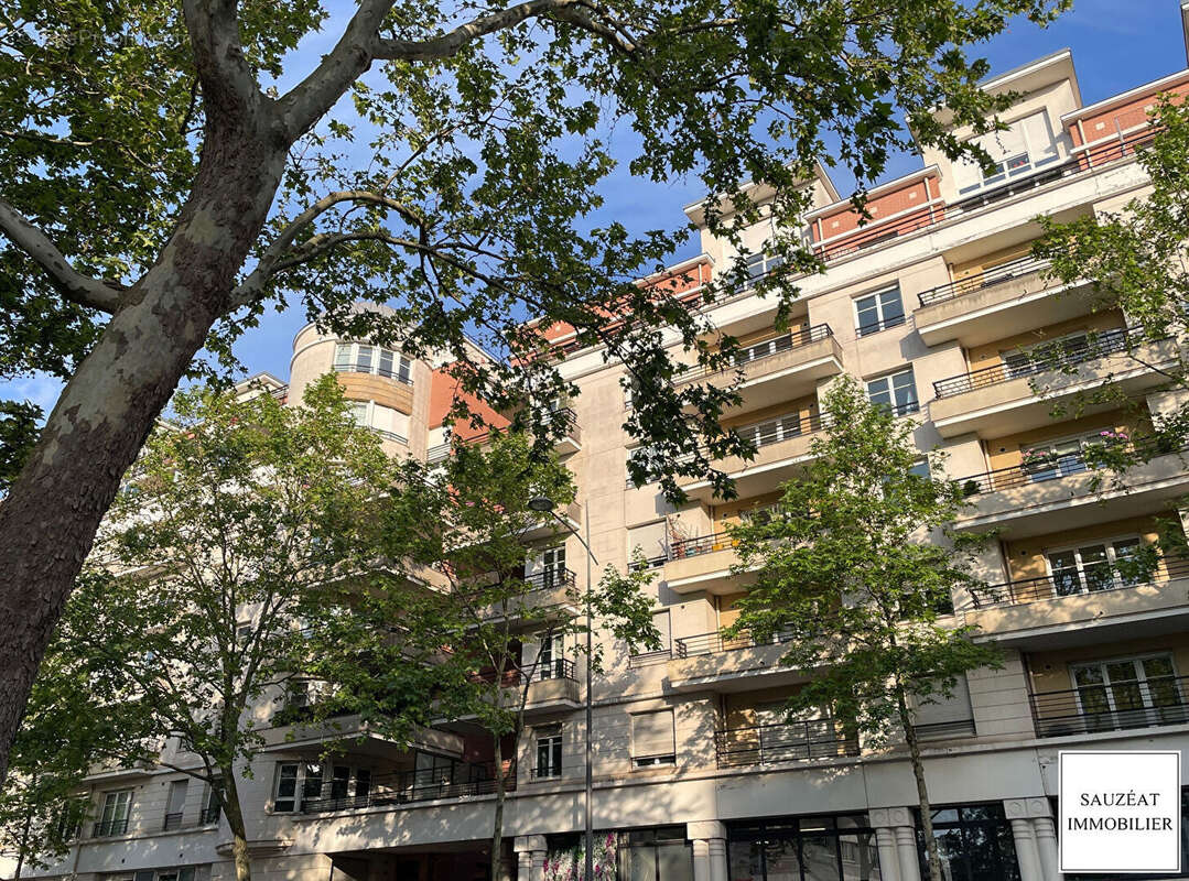 Appartement à MONTROUGE