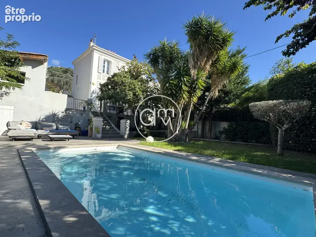 Toulon   Charmante maison des années 30, un véritable cocon avec piscine et garage - photo 1