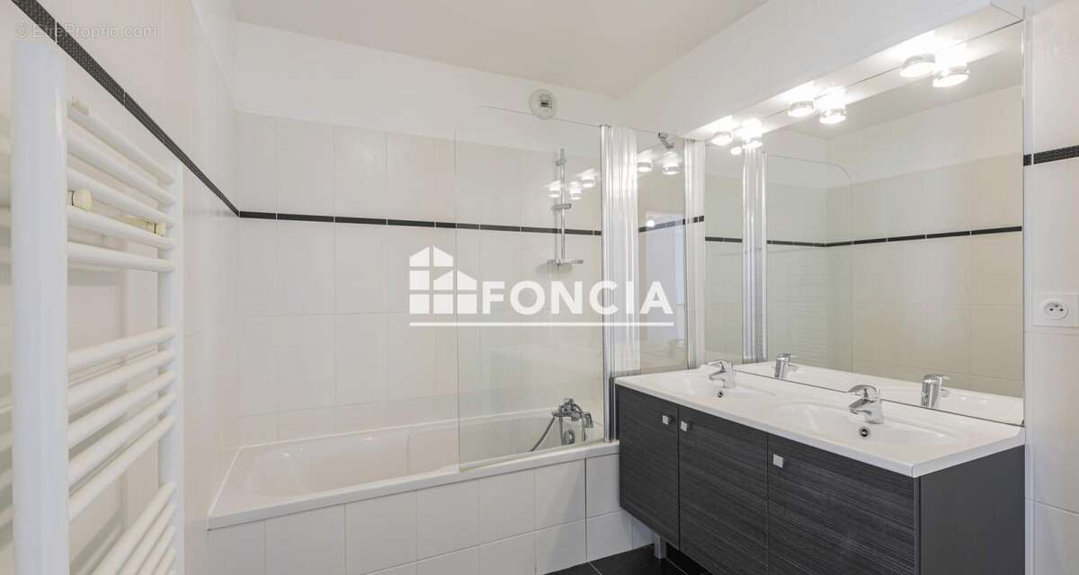 Appartement à SAINT-EGREVE