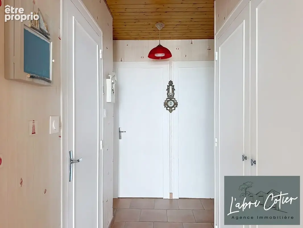 Couloir avec placard