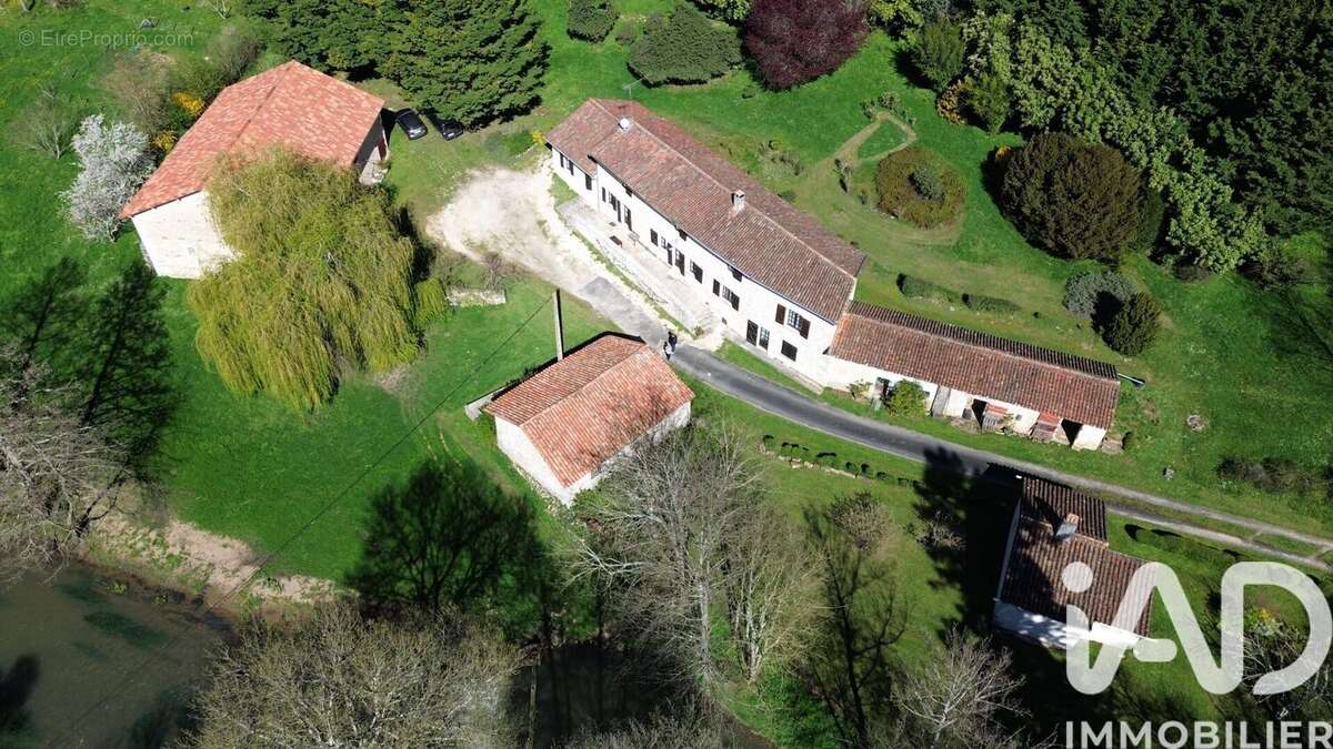 Photo 4 - Maison à CHARROUX