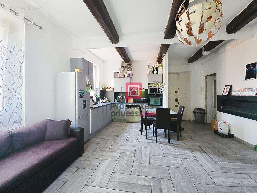 Appartement à LE MUY