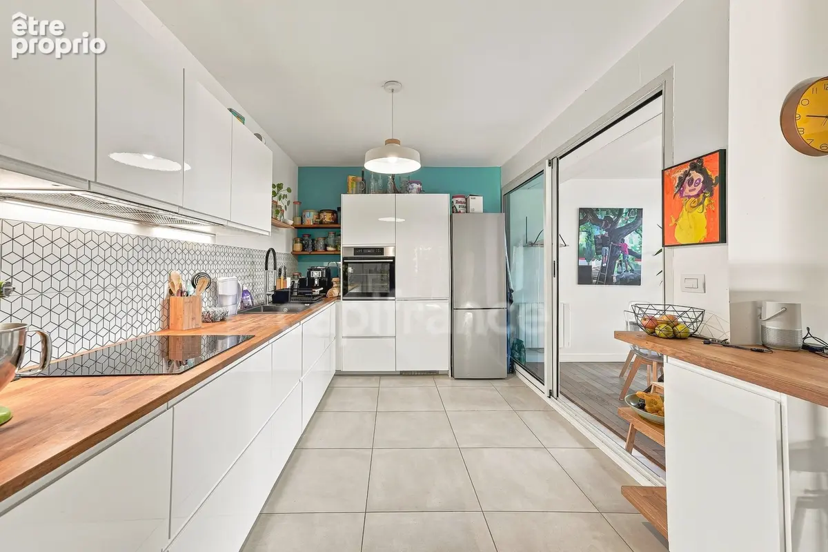 Appartement à vendre 4 pièces FERNEY VOLTAIRE (01) - photo 3
