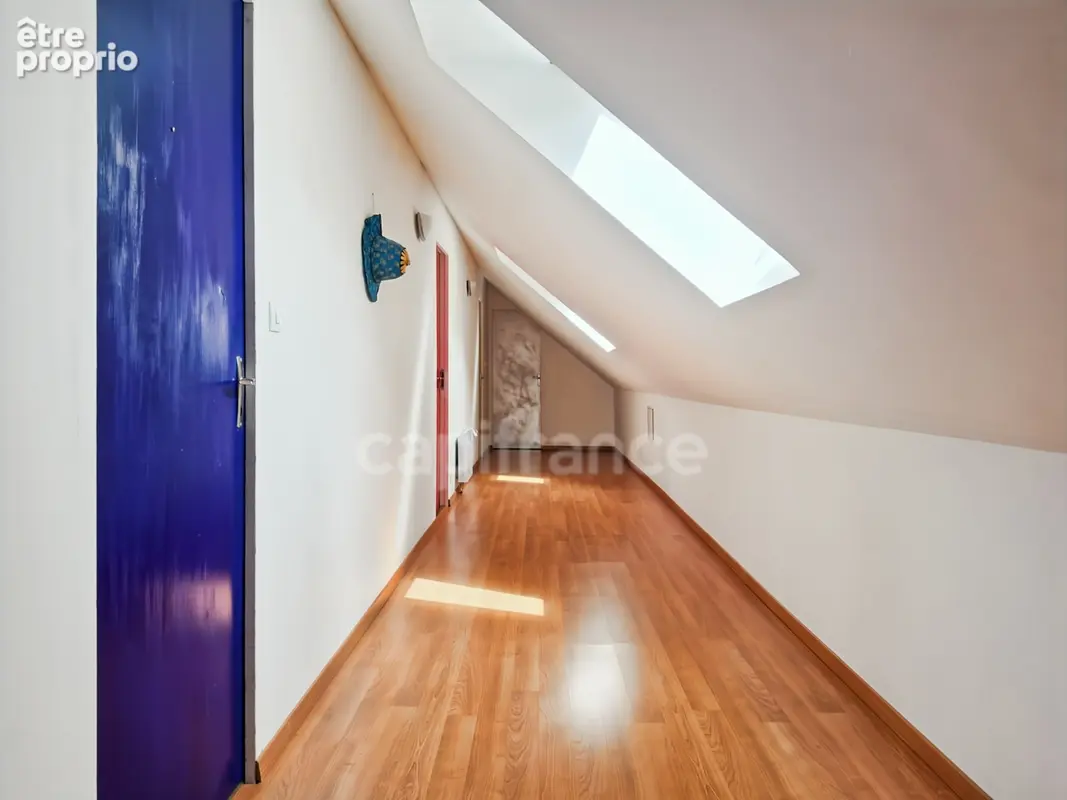 Un véritable espace de vie familial à Lombron : 210 m² et près de 3 000 m² de terrain - photo 12