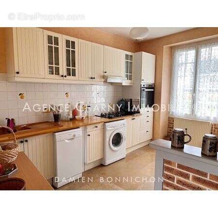 Maison à MONTCORBON