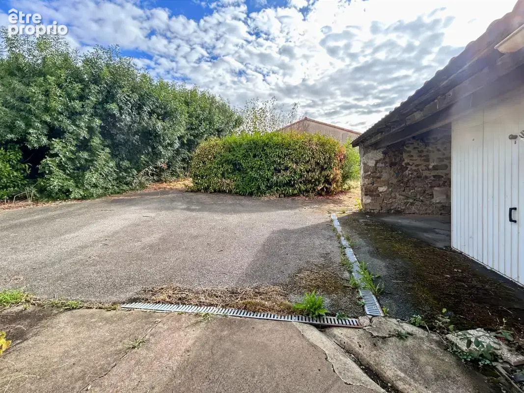 Maison avec jardin, dépendances et studio indépendant - photo 14
