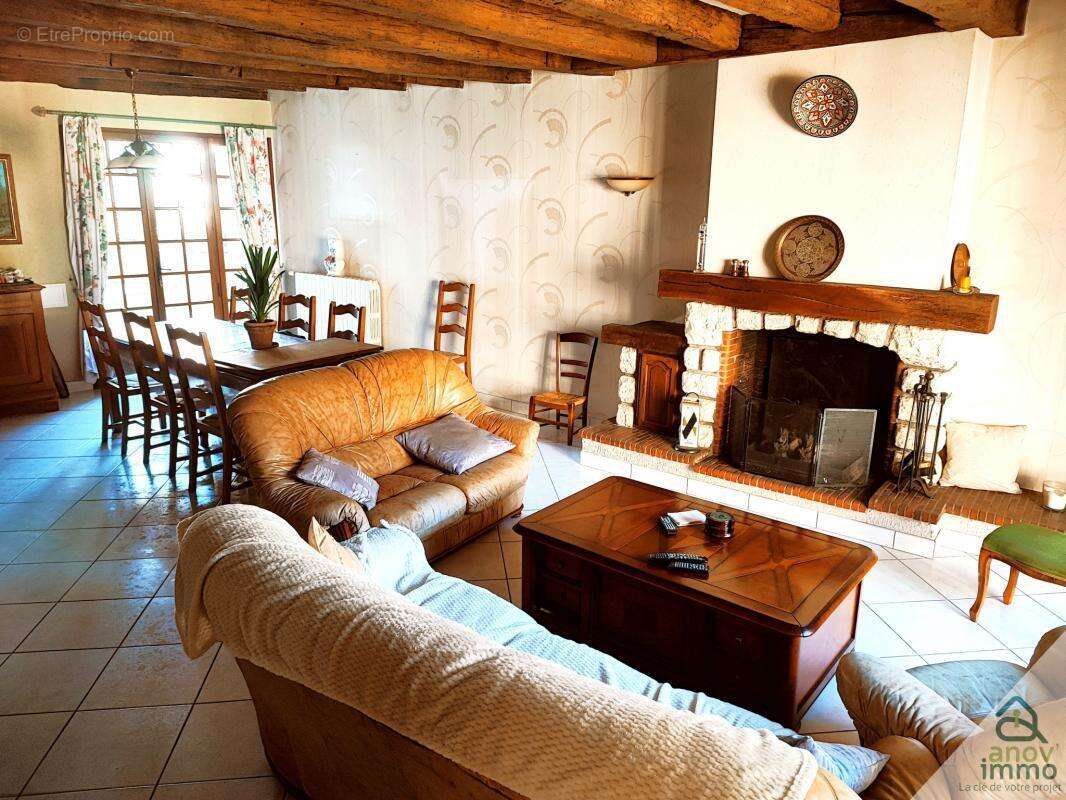 Maison à MAUPREVOIR