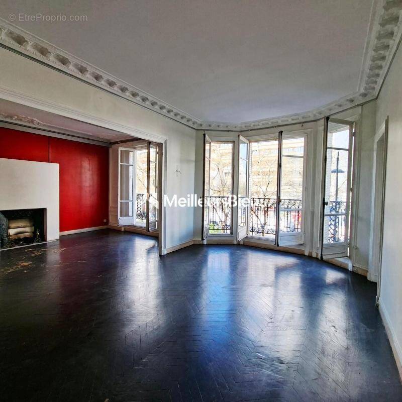 Appartement à PARIS-19E