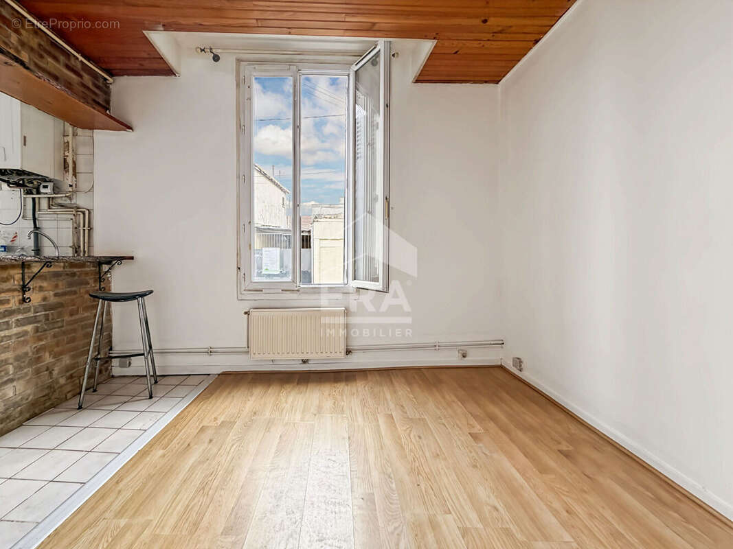 Maison à MONTREUIL