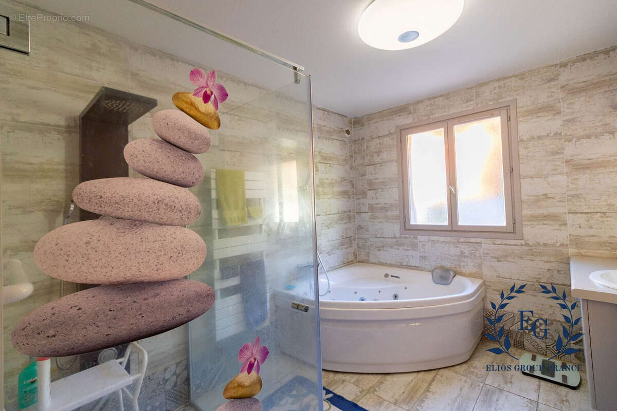 Maison à FLASSANS-SUR-ISSOLE