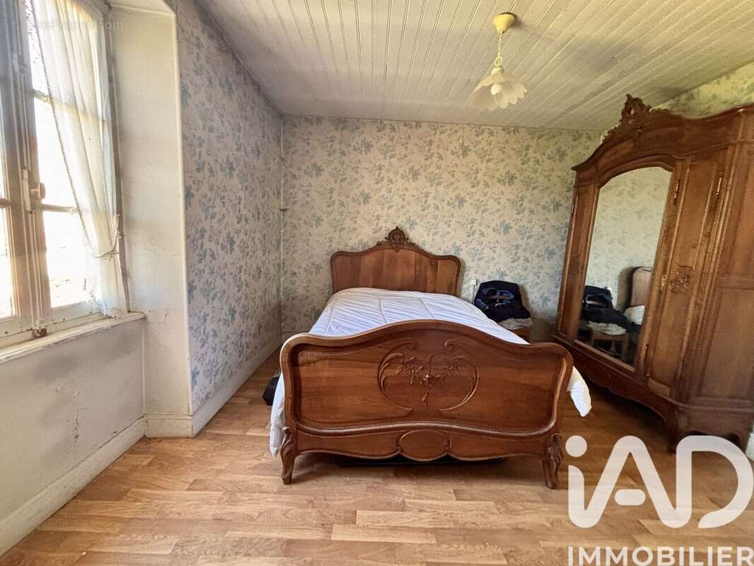 Maison 112 m² à Lalizolle  - photo 8