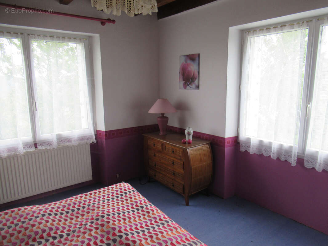 Maison en pierres avec terrain attenant - photo 4