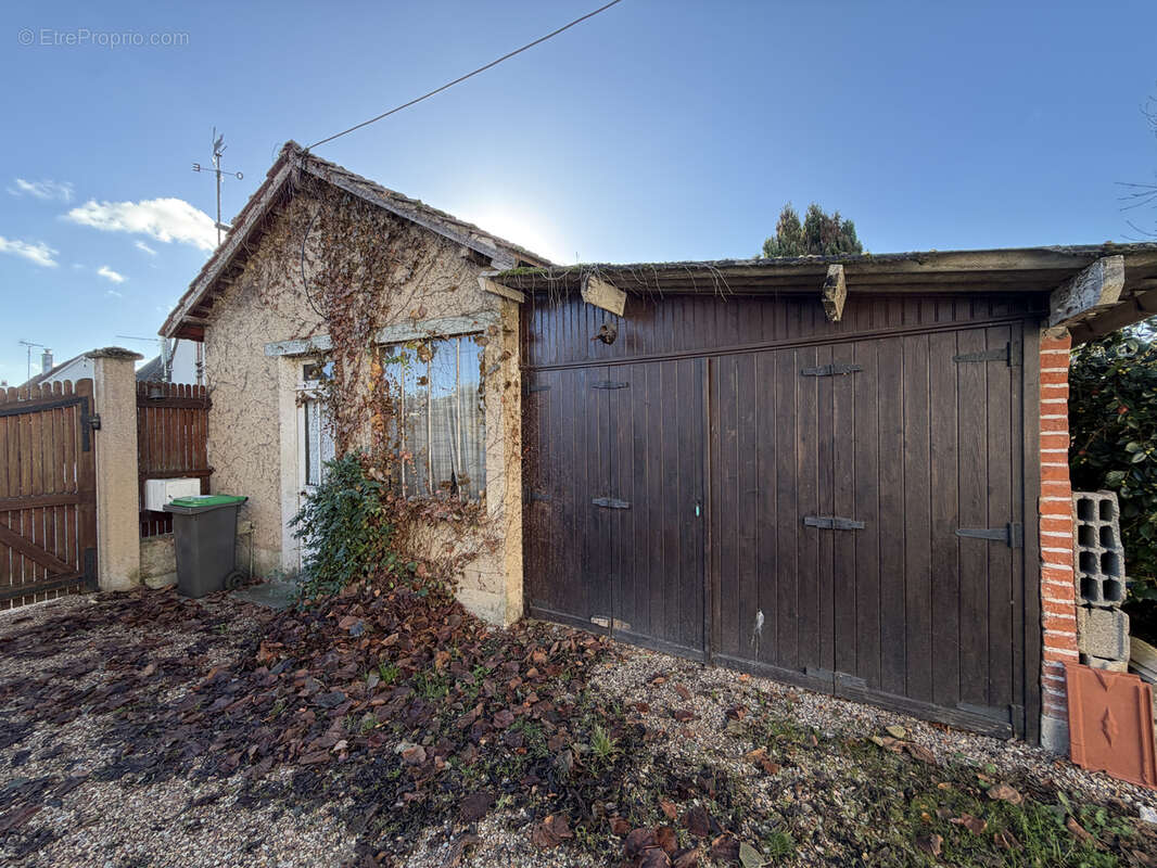 Maison à HOUDAN
