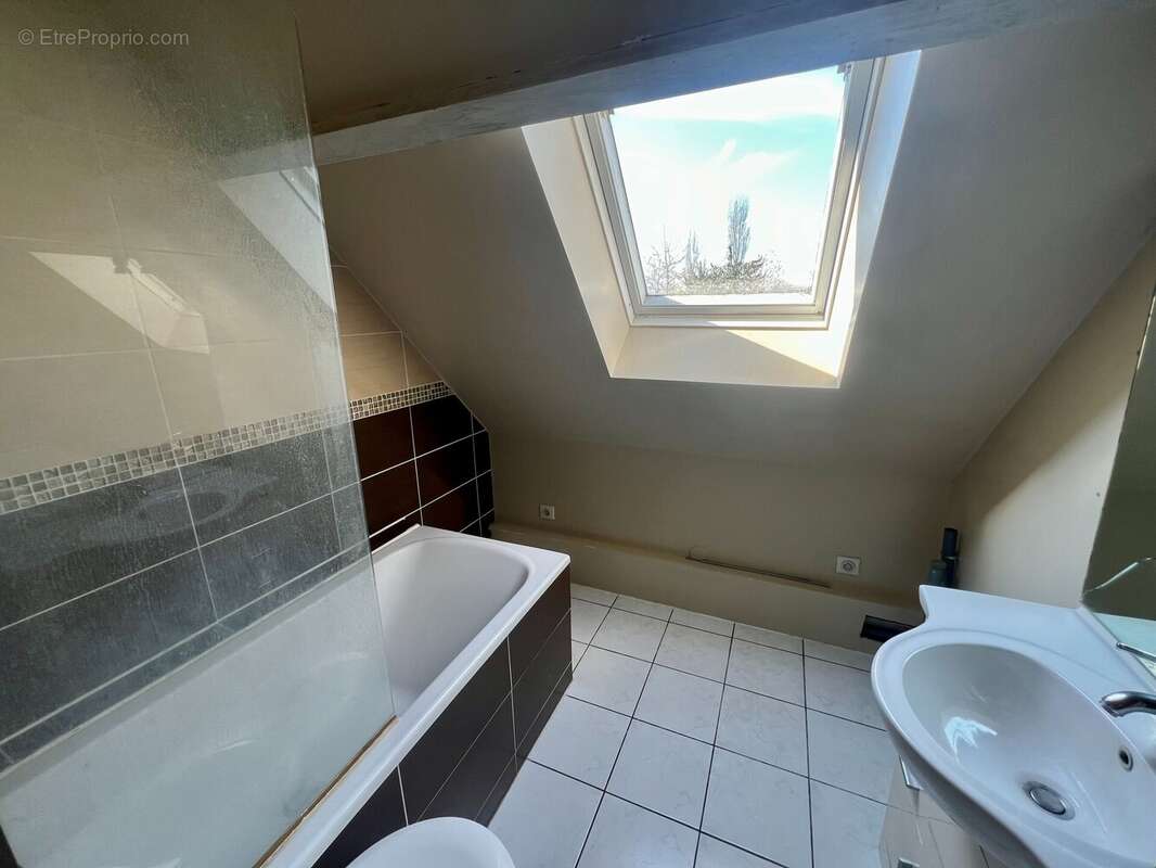 Appartement à VAUGRIGNEUSE