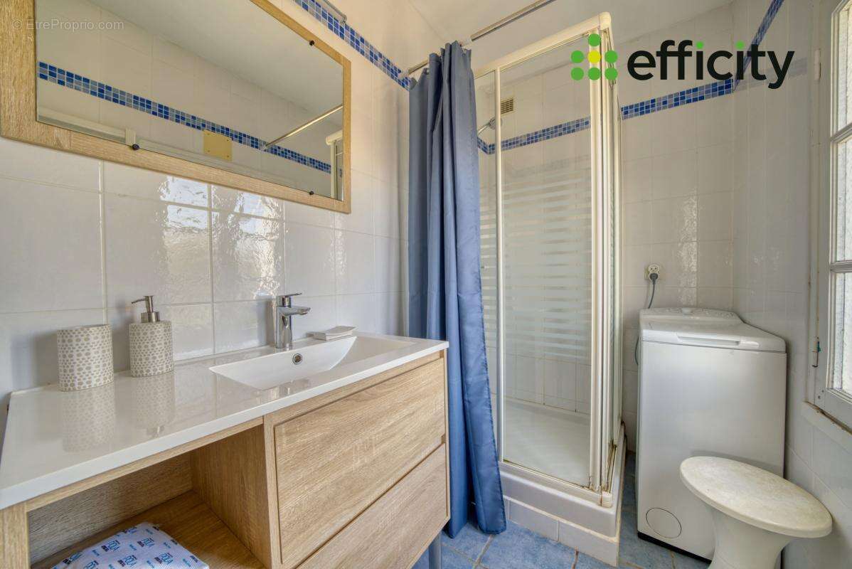 Appartement à SAINT-MARTIN-DE-RE