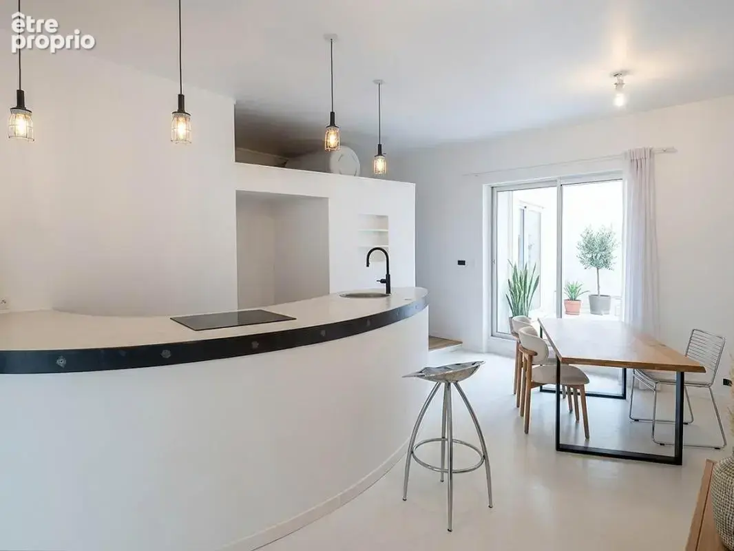 Vente Appartement T2 à Marseille 13005, Quartier Chave/Notre Dame du Mont, 58 m², Lumineux - photo 3