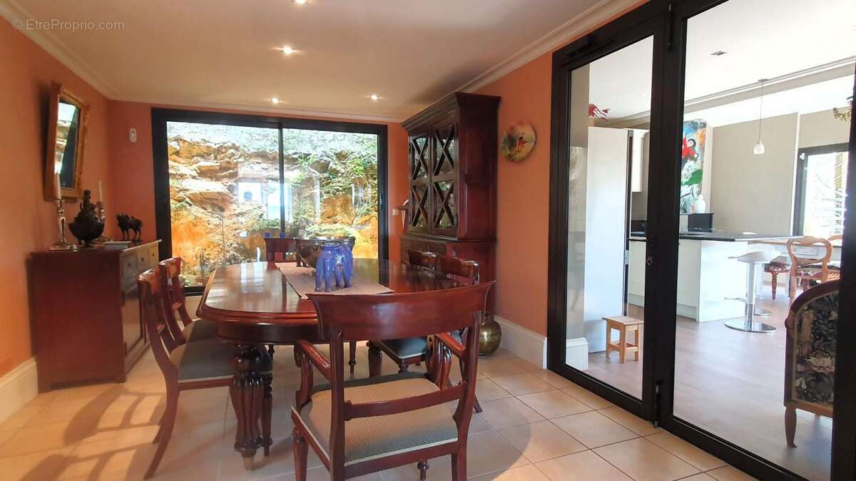 Maison à VILLEFRANCHE-DE-ROUERGUE