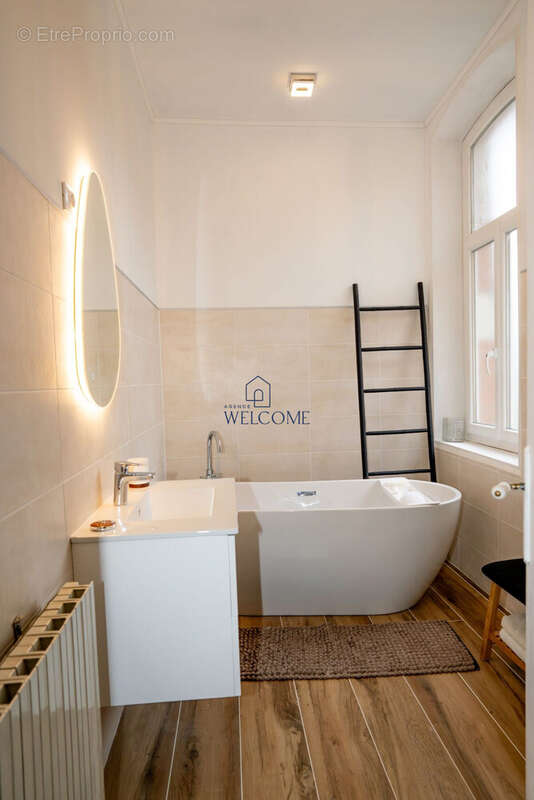 167 m² à Pont-Saint-Esprit  - photo 9
