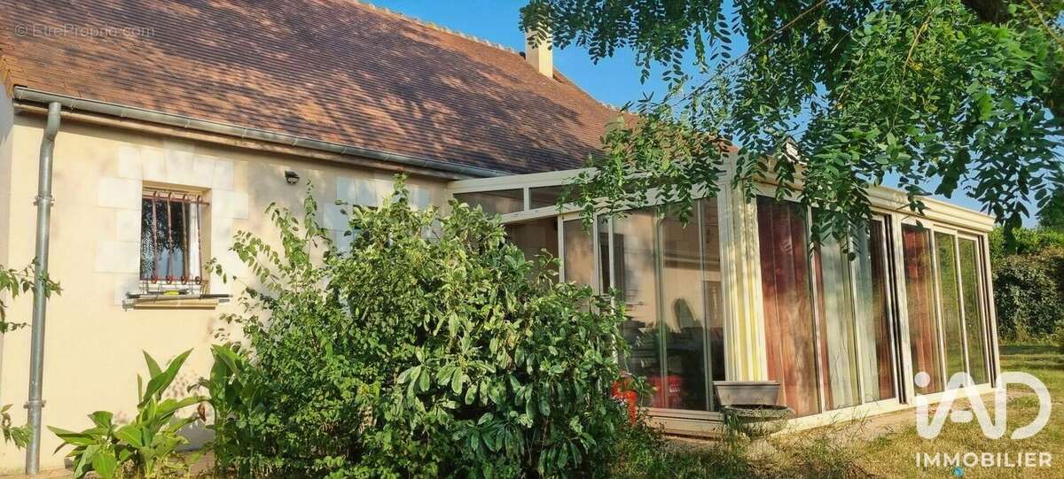 Photo 2 - Maison à SACHE