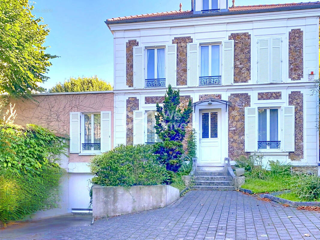Maison à LE PERREUX-SUR-MARNE