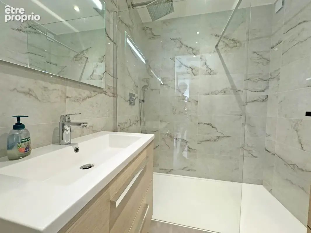 Vence - Villa contemporaine de 225 m2 avec vue mer - photo 16