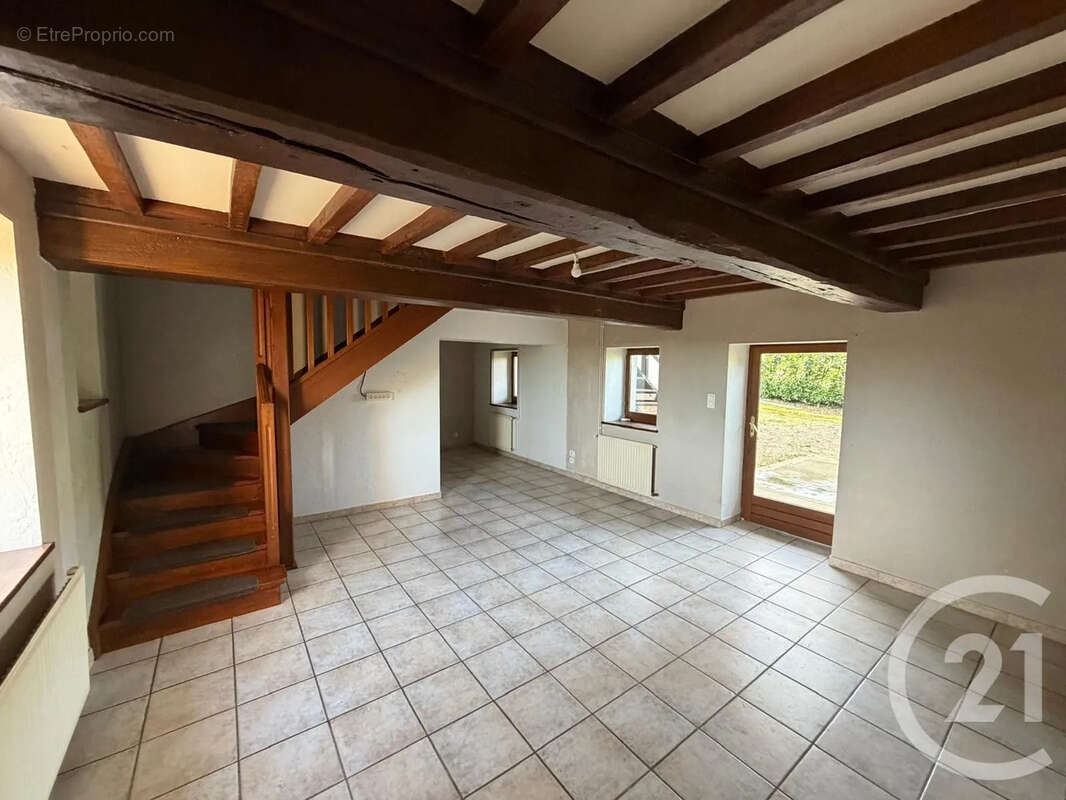 Maison 122 m² à Chaleins  - photo 2