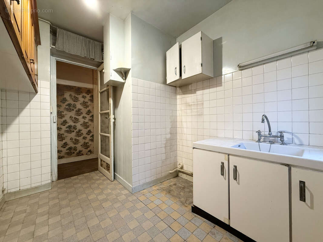 Appartement à COURBEVOIE