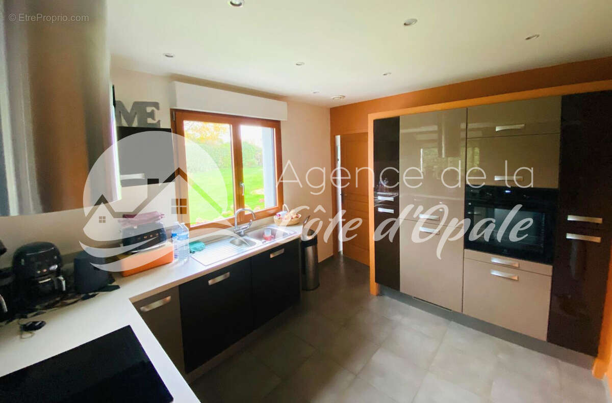 Maison à LA CAPELLE-LES-BOULOGNE