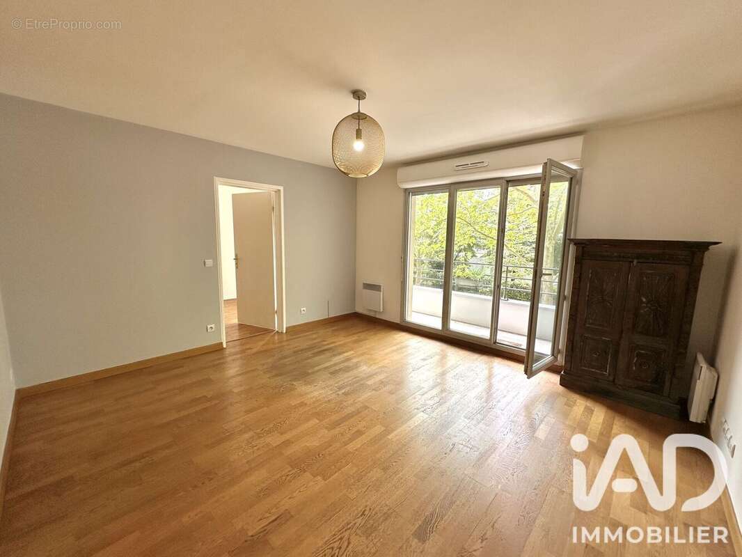 Photo 2 - Appartement à PARIS-18E