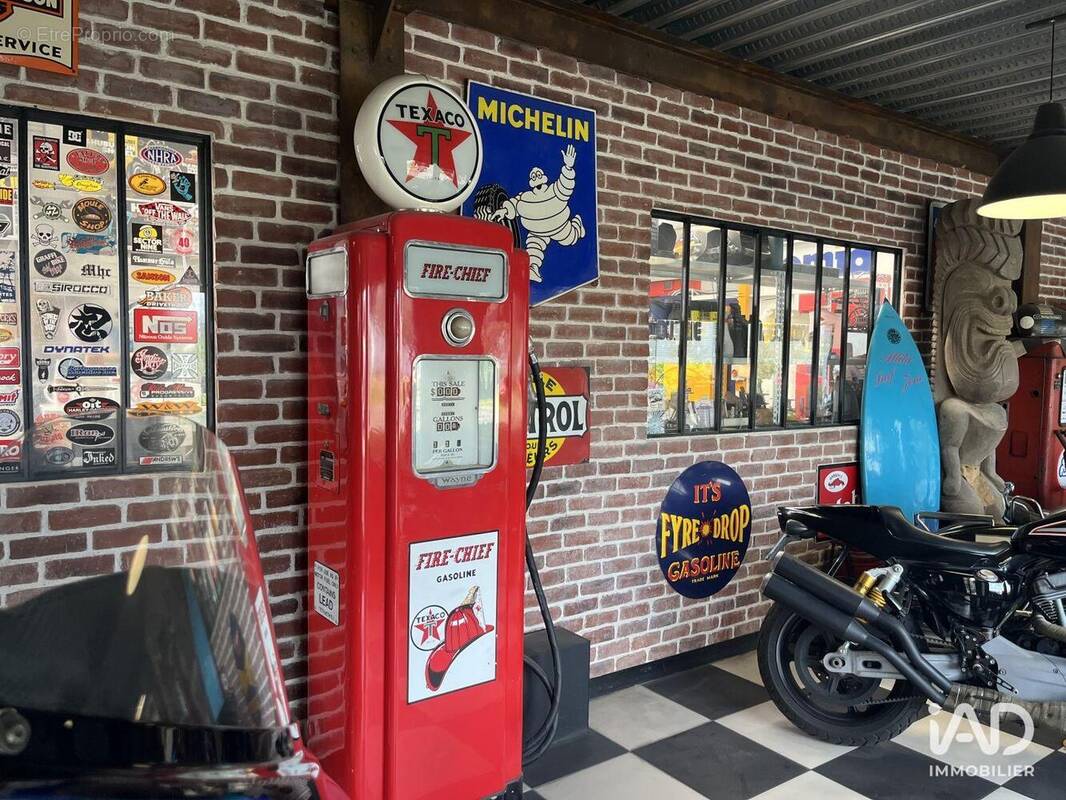 Photo 1 - Commerce à LA ROCHELLE