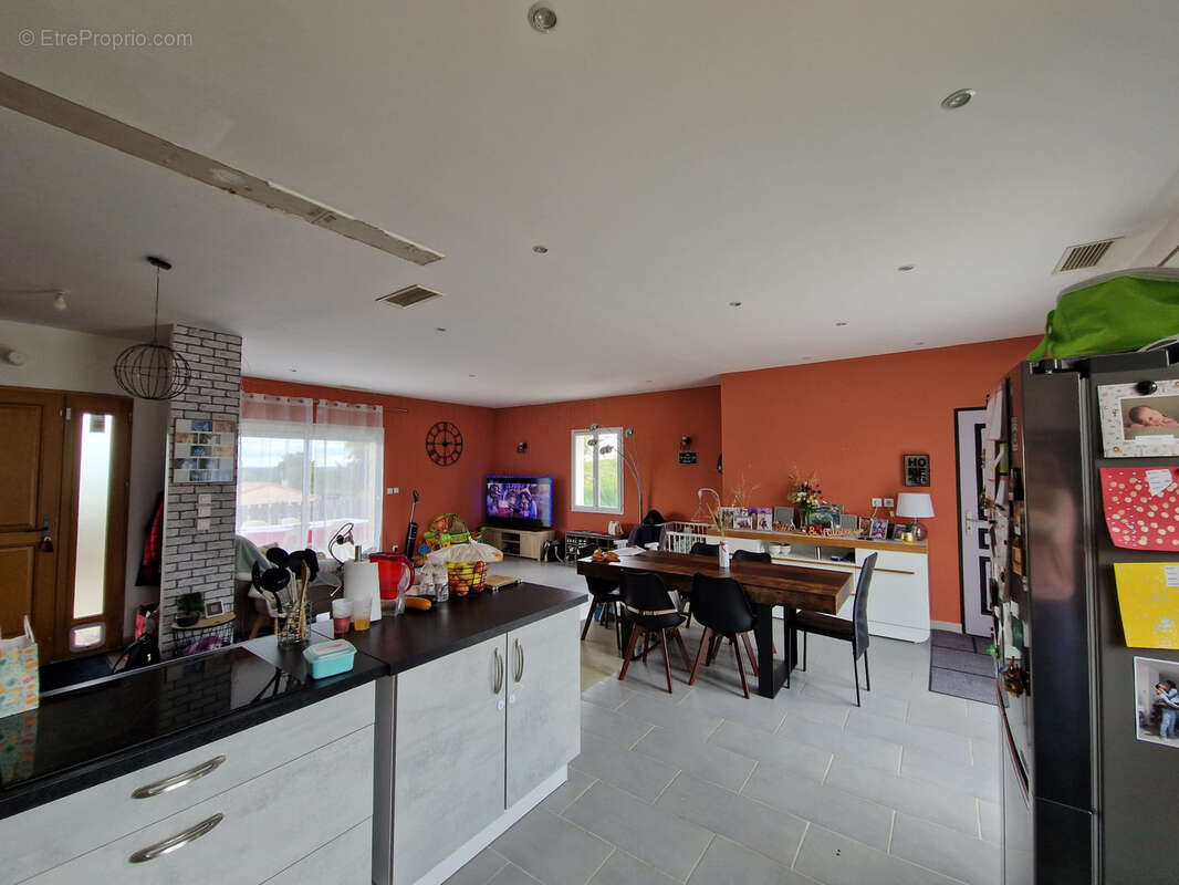 Maison à CASTELVIEL