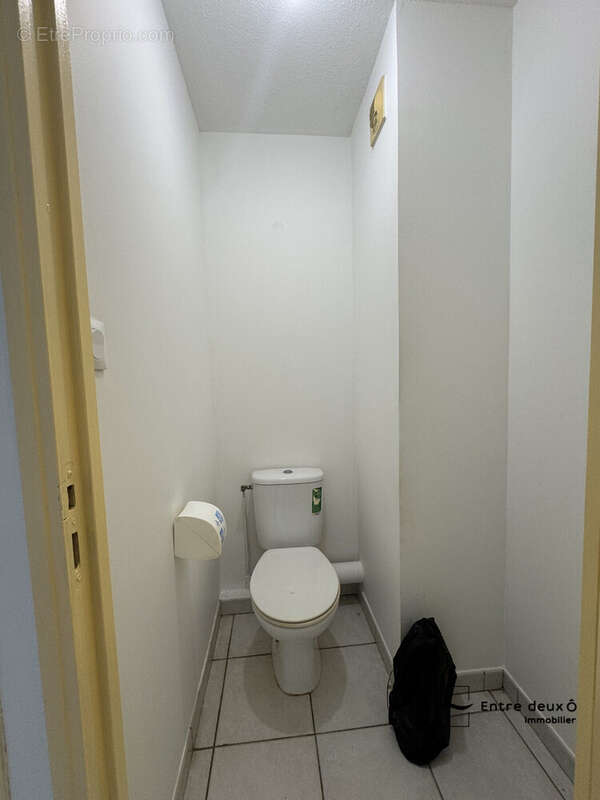 WC séparés - Appartement à FORT-DE-FRANCE