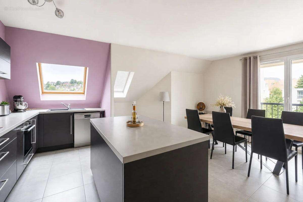 Duplex lumineux de 106 m² loué à Sannois - photo 9