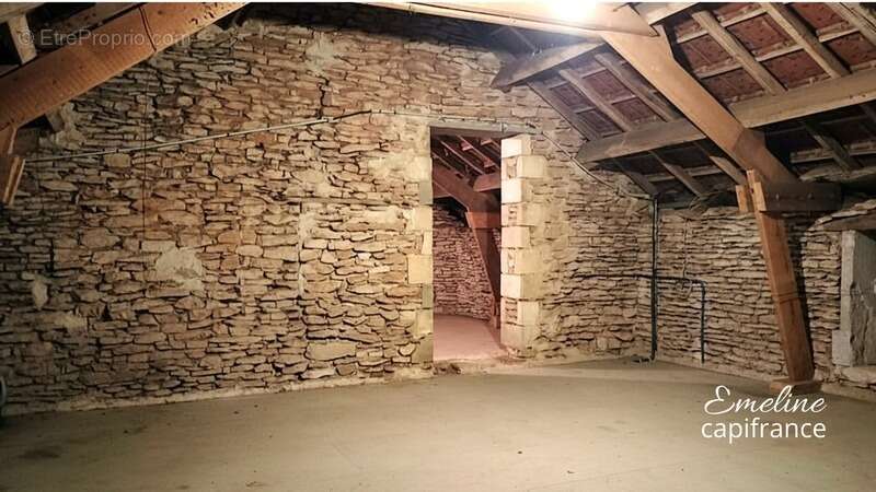 Maison à SALIGNAC-EYVIGUES