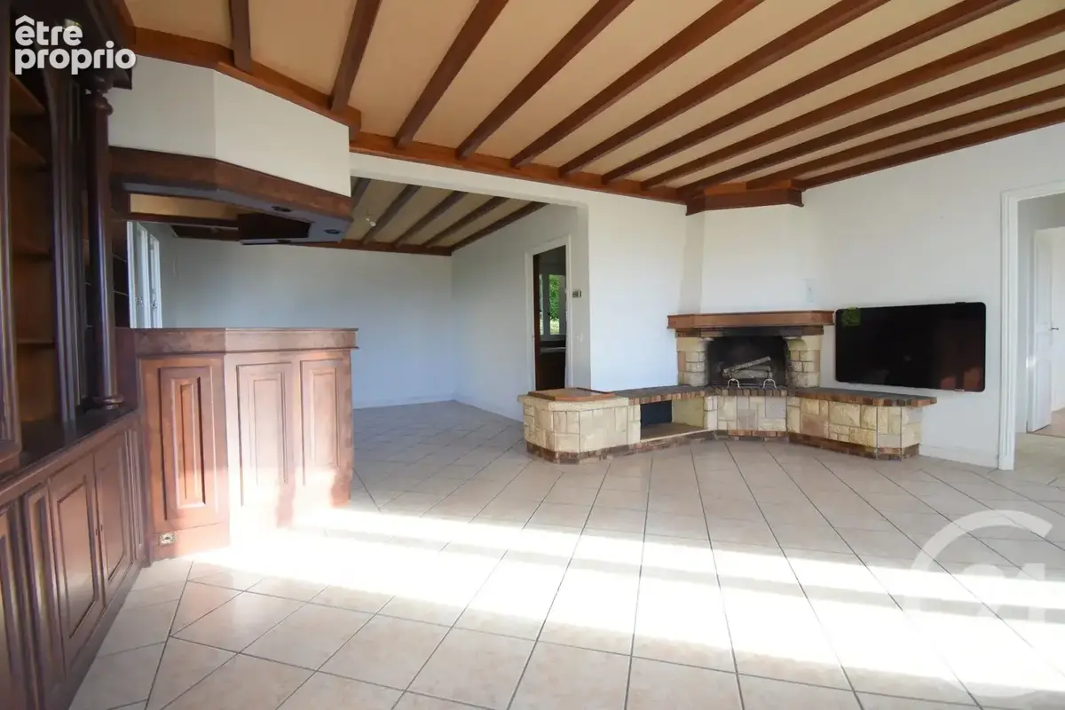 Maison 6 pièces 141 m² à vendre à Abrest (03200) - photo 2