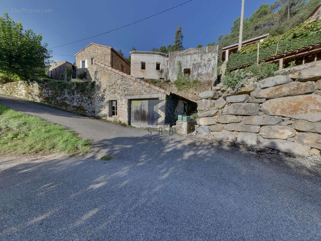 Maison à SAINT-FORTUNAT-SUR-EYRIEUX
