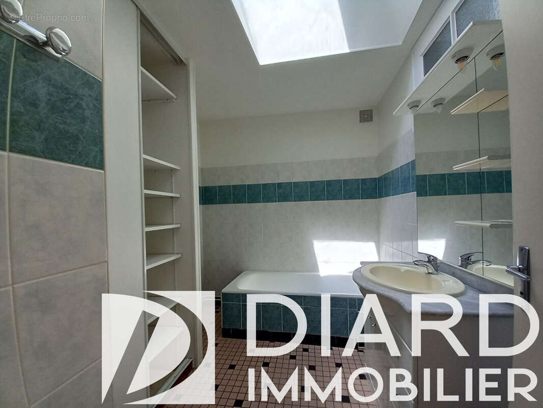 Appartement à FOUGERES