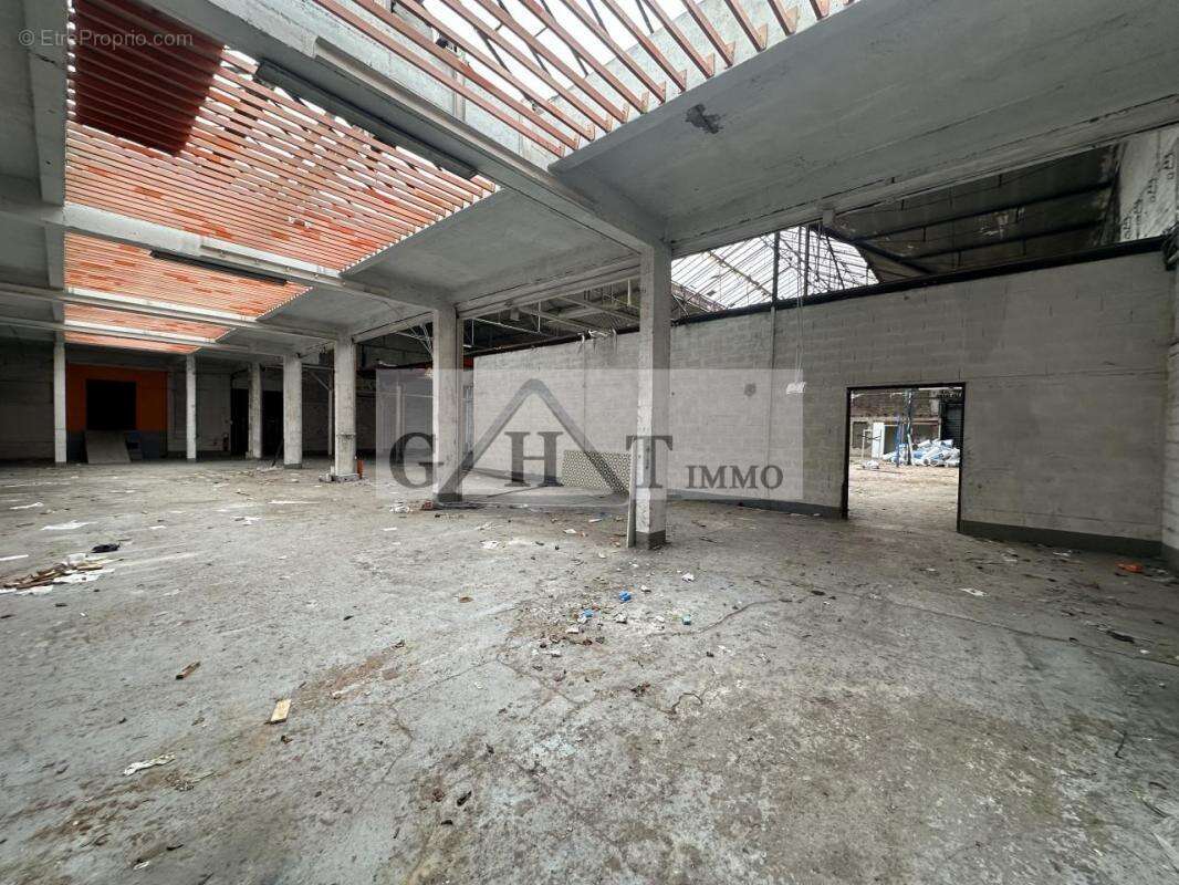 Commerce à ROMAINVILLE