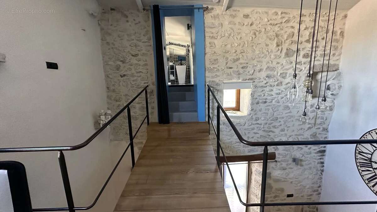 Maison à CHATEAUNEUF-DU-RHONE