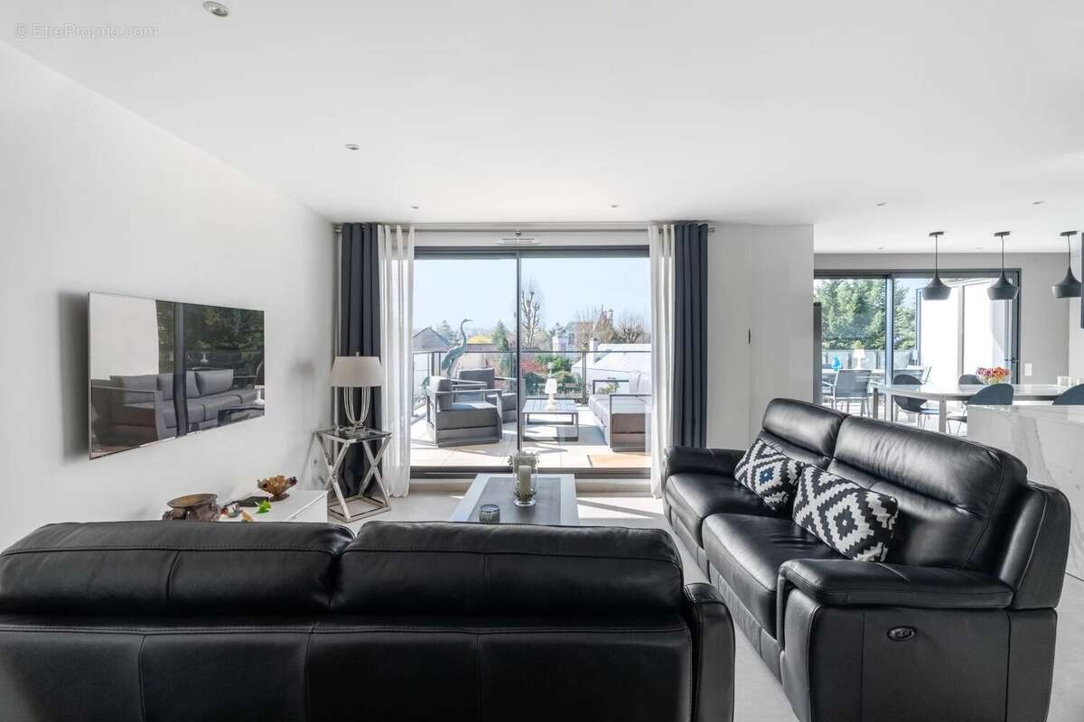 Appartement à SAINT-MAUR-DES-FOSSES