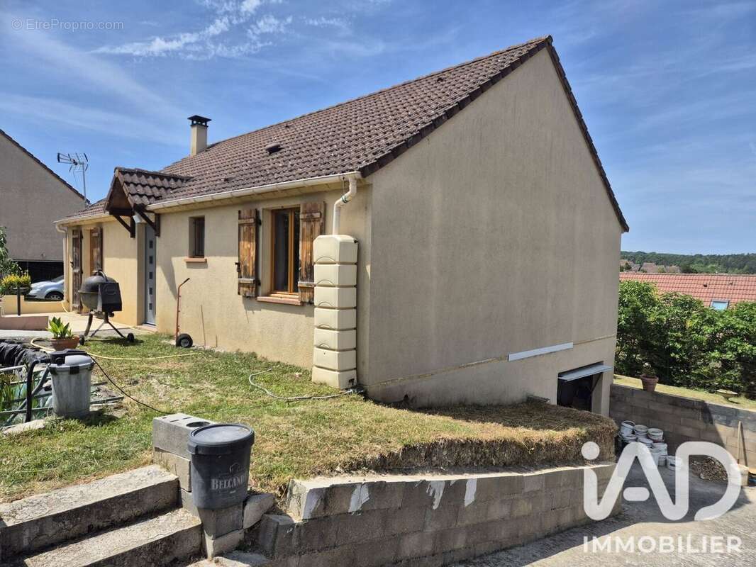 Maison 92 m² à Pont-Sur-Yonne  - photo 3