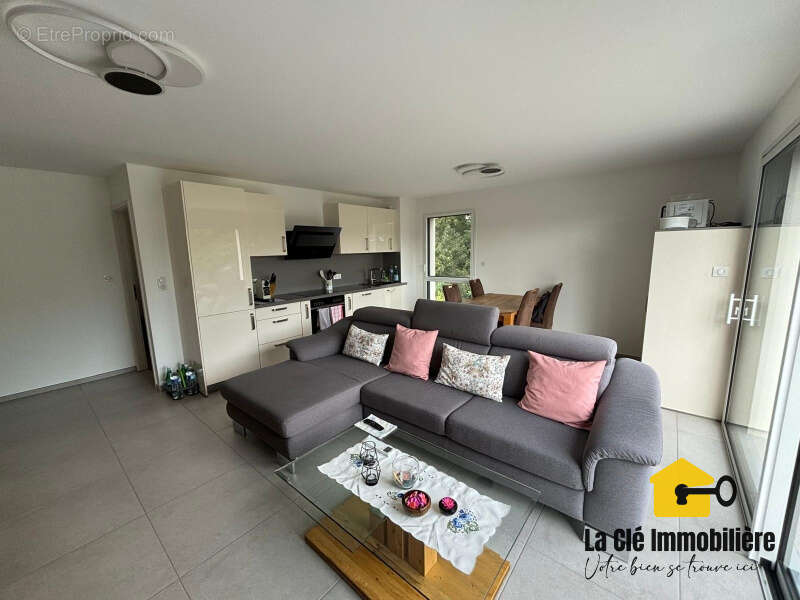 Bartenheim   Superbe appartement 4 pièces de 84 m2 avec balcon, garage, cave et parking - photo 9