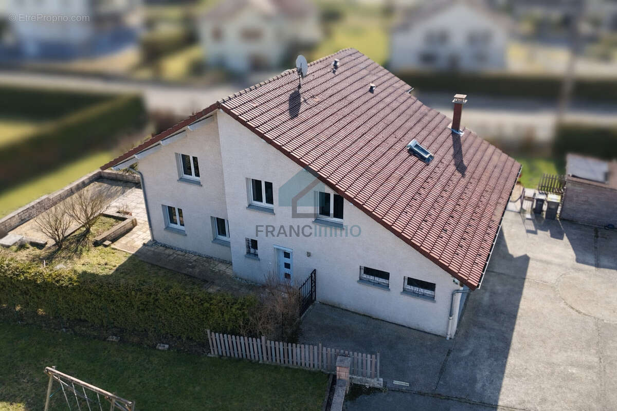 Maison à FERRIERES-LE-LAC