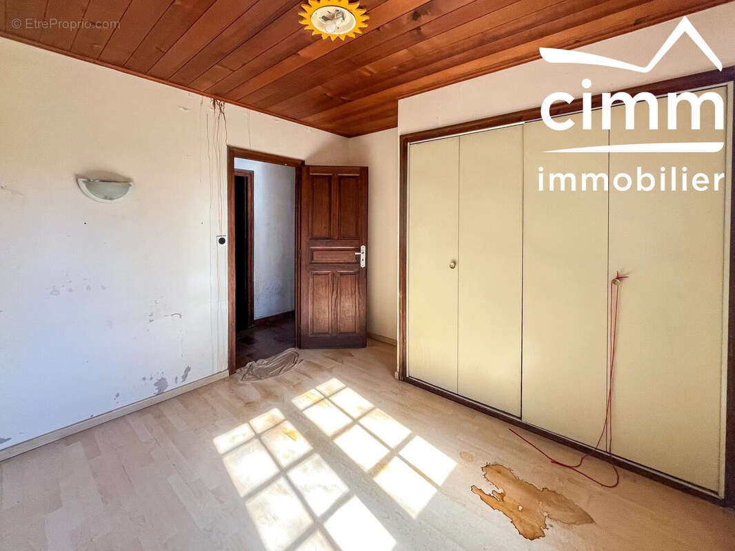 Maison 140 m² à Saint-Vincent-De-Mercuze  - photo 8