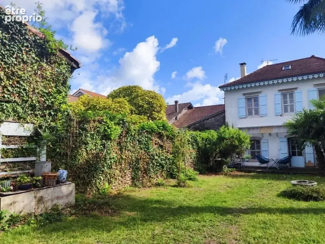 Ancien presbytère avec jardin et cour idyllique - photo 22